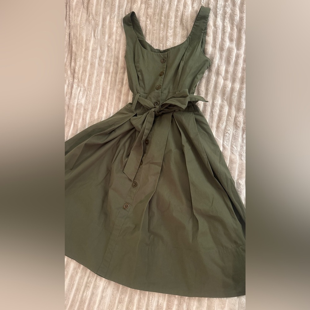 Gorgeous 1901 Olive Cotton Midi Dress with Tie Waist and Pockets